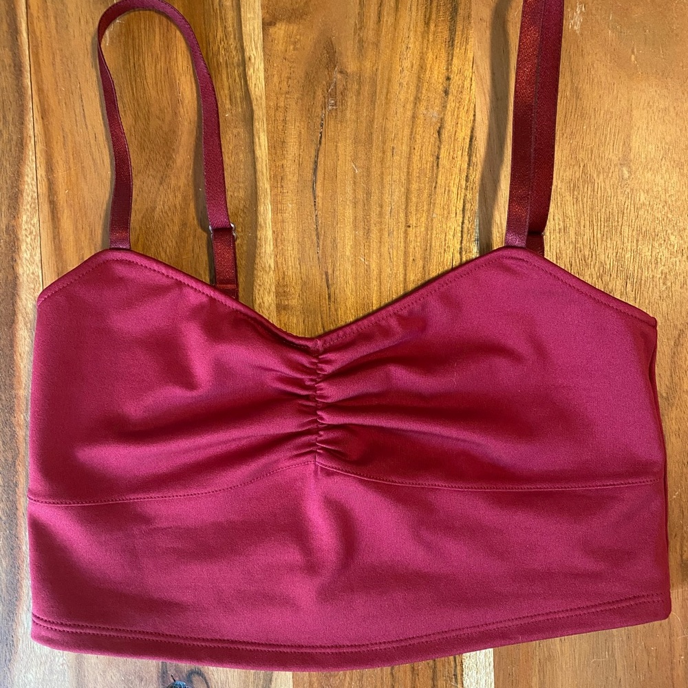 Mika Yoga Wear Ayla crop top